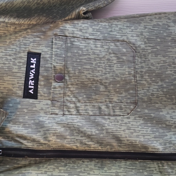 AIRWALK BRAND MENS UTILITY WOVEN FRONT ZIP GREEN CAMO SHIRT SIZE MEDIUM - Picture 5 of 16